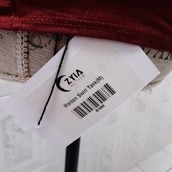 Zyia Active Maroon Swirl Tank - Picture 6 of 6